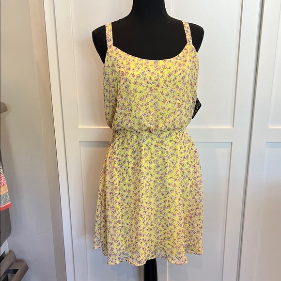 NWT BeBop Yellow Floral Dress - Picture 1 of 8
